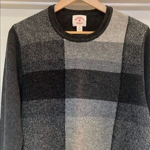Brooks Brothers Gray and Black Crewneck Sweater